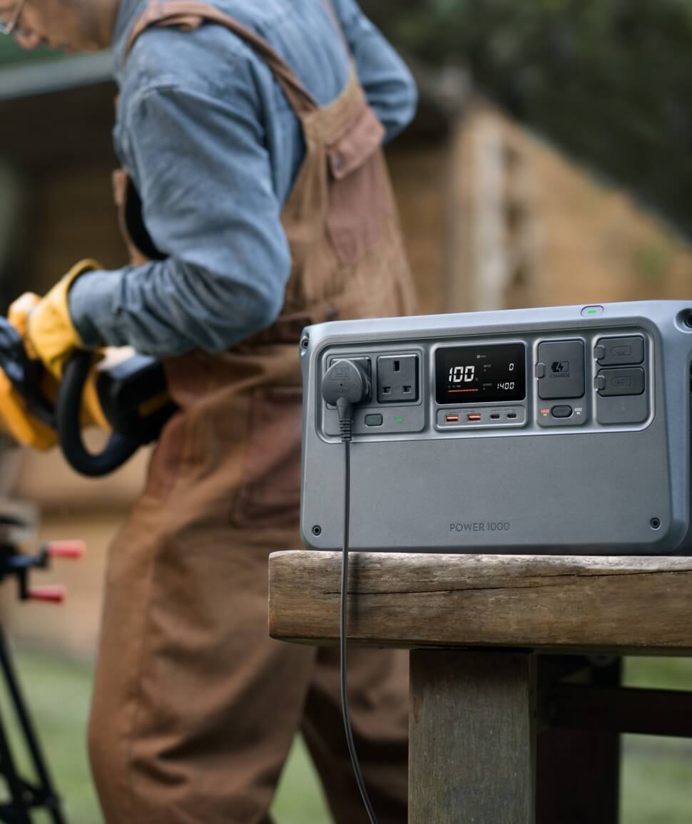 Портативна зарядна станція Power 1000